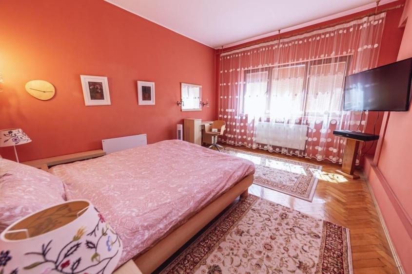 Apartament cu 4 camere decomandat, mobilat în Cișmigiu