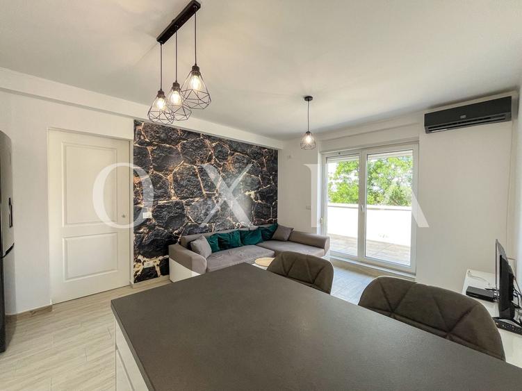 Apartament cu 2 camere semidecomandat, mobilat în Chișoda