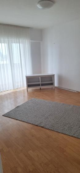 Apartament cu 3 camere decomandat în Nord-Vest