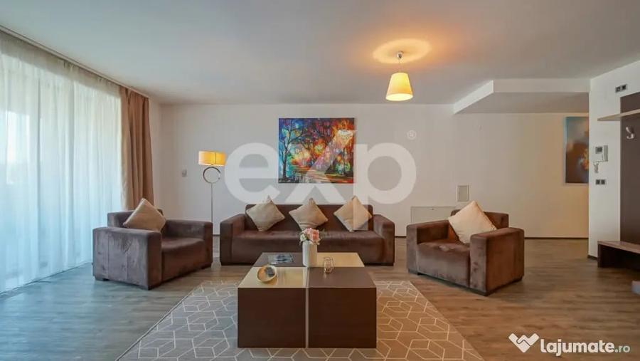 Apartament cu 3 camere decomandat în Central