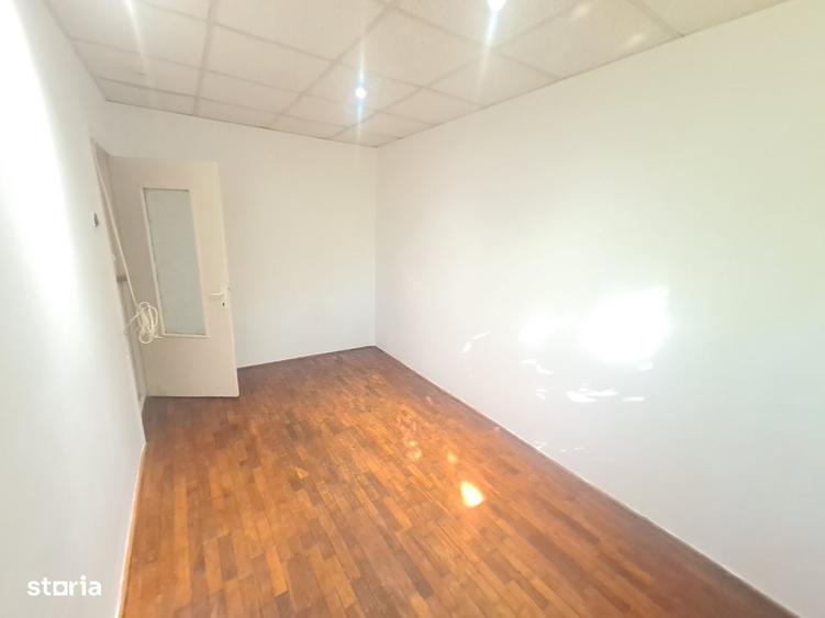 Apartament 3 camere, et.2, Gara-Bacau - 1