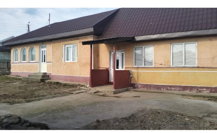 Casă cu 4 camere în Borcea