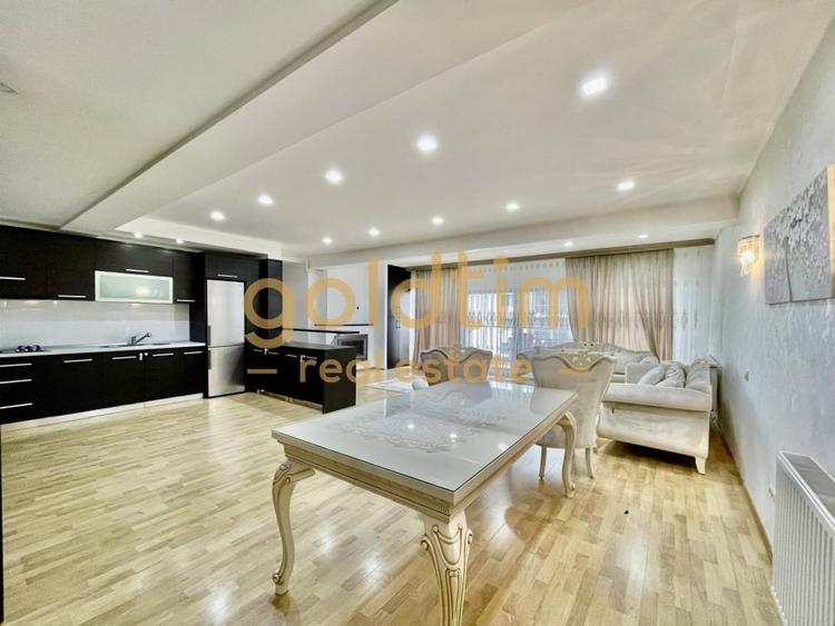 Apartament cu 4 camere semidecomandat, mobilat în Pipera