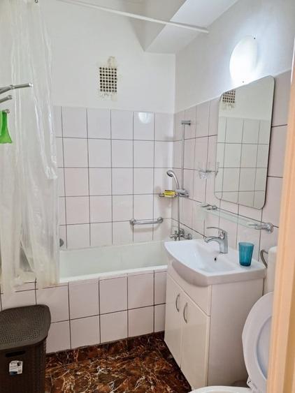 Apartament cu 2 camere semidecomandat, mobilat în Cișmigiu