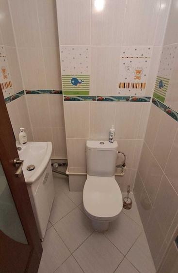 Apartament cu 3 camere decomandat în Micro 17