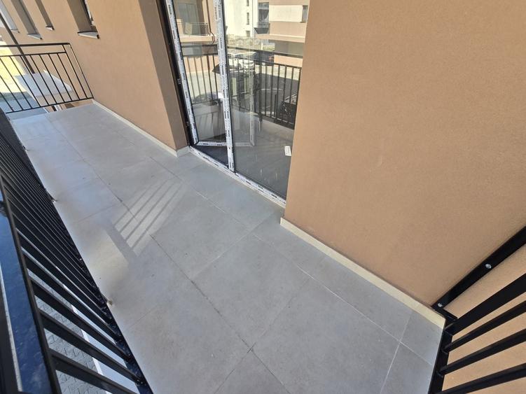 Apartament cu 2 camere decomandat în Girocului