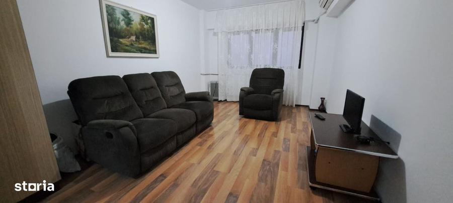 Apartament cu 4 camere, mobilat în Apărătorii Patriei