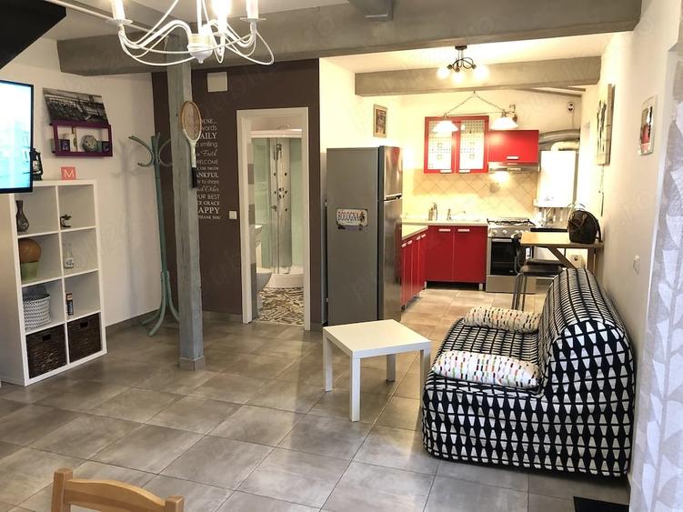 Casă cu Teren 300 Mp în Central