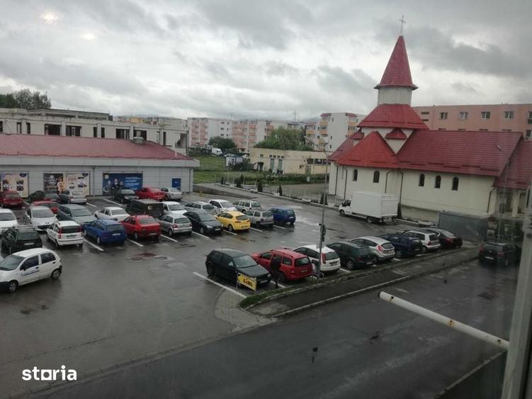 Garsonieră în Est