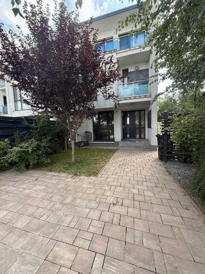 Casă cu 4 camere cu Teren 230 Mp în Voluntari