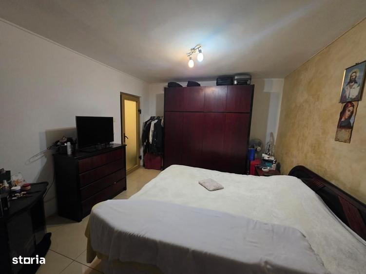Apartament cu 3 camere decomandat în Brotăcei