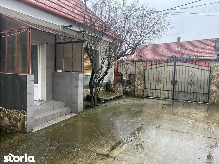 Casă cu 3 camere cu Teren 988 Mp în Sântandrei
