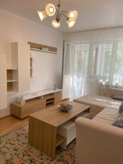 Apartament cu 2 camere semidecomandat în Dristor