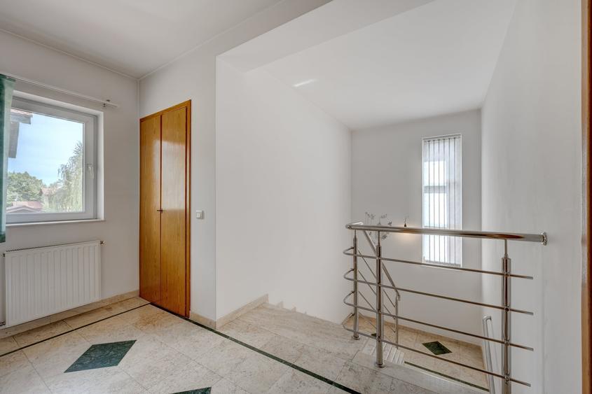 Duplex cu 3 camere cu Teren 302 Mp în Iancu Nicolae