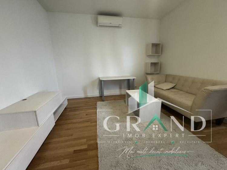 Apartament cu 2 camere semidecomandat, mobilat în Mărăști