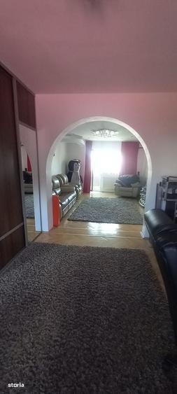 Casă cu 3 camere în Central