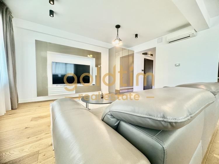 Apartament cu 3 camere semidecomandat, mobilat în Pipera