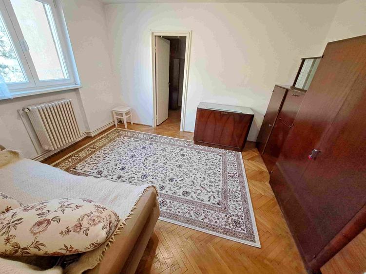 Apartament cu 2 camere semidecomandat în Semicentral
