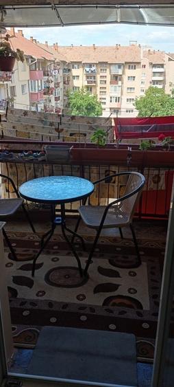 Apartament cu 3 camere decomandat în Carpați 2