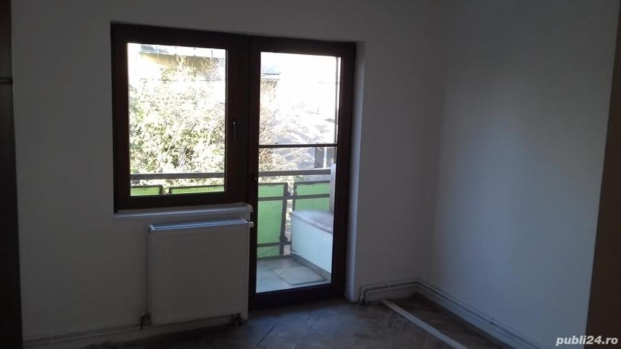 Apartament cu 3 camere decomandat în Micro 17