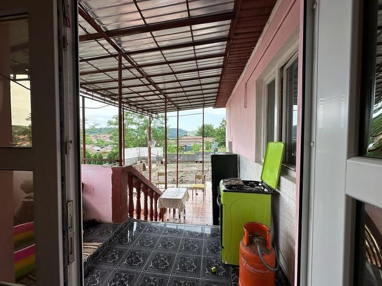 Casă cu 4 camere cu Teren 700 Mp în Central
