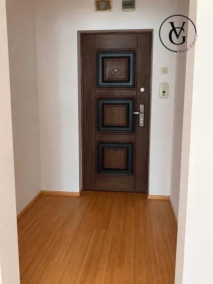 Garsonieră decomandată în Costin Georgian