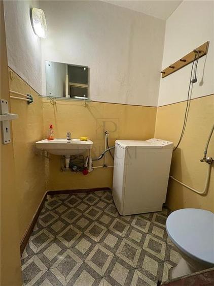 Apartament cu 4 camere decomandat în Aradului