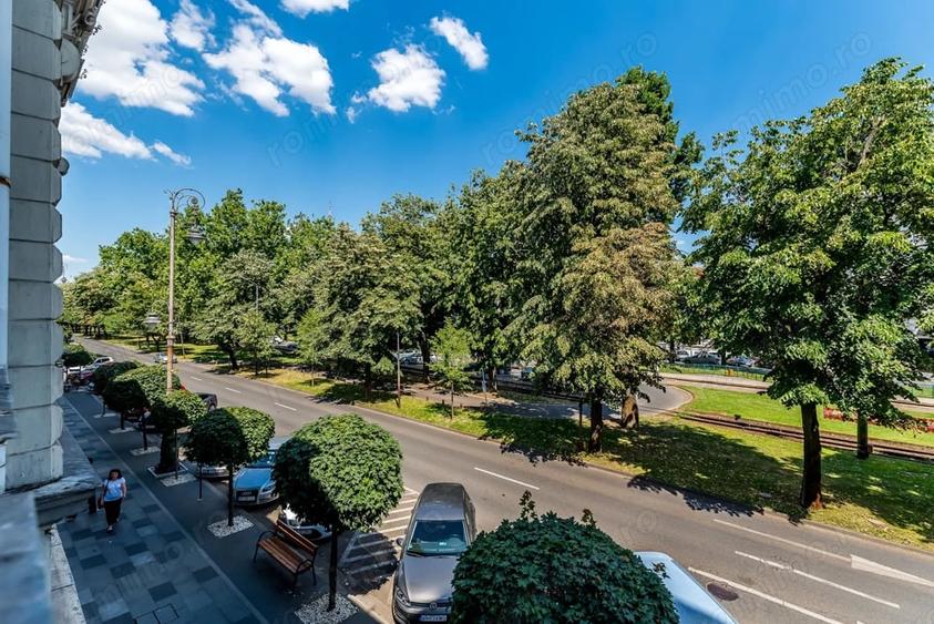 Apartament cu 3 camere decomandat în Ultracentral