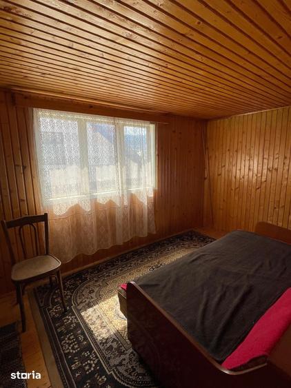 Casă cu 5 camere cu Teren 1045 Mp în Central