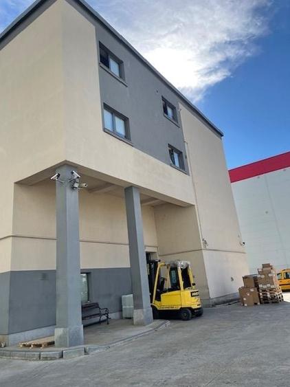 Spațiu industrial, de 1,700 mp, în Nord