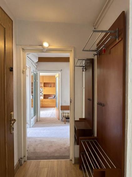 Apartament cu 4 camere decomandat în Iancului