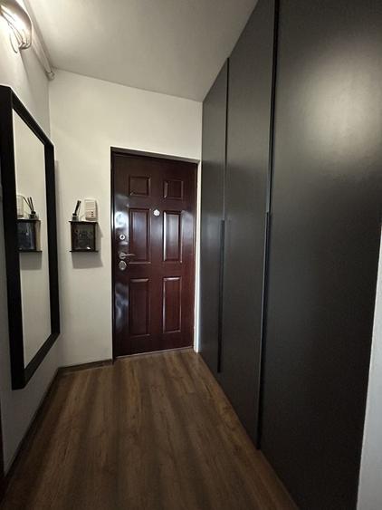 Apartament cu 3 camere decomandat în Exterior Vest