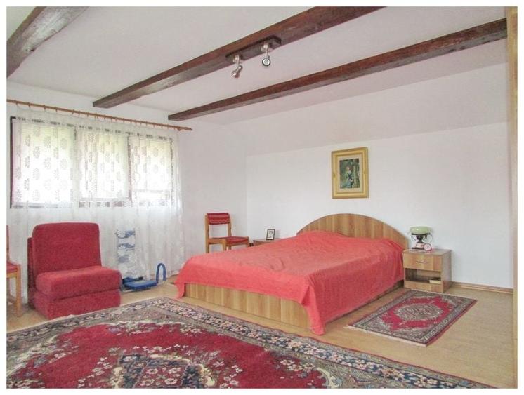 Casă individuală cu 5 camere cu Canalizare în Vlădeni