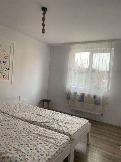 Casă cu 3 camere în Bărdești