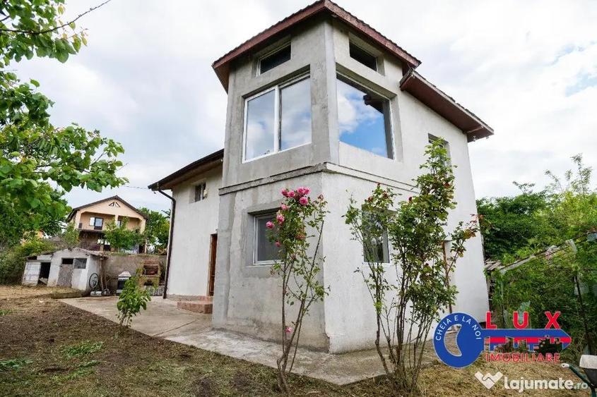 Casă cu 4 camere cu Teren 326 Mp în Somova