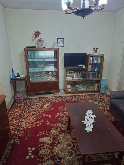 Apartament cu 3 camere nedecomandat în Obor