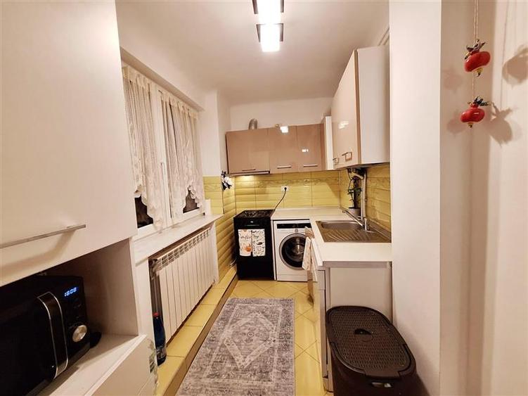 Apartament cu 2 camere decomandat, mobilat în Ultracentral