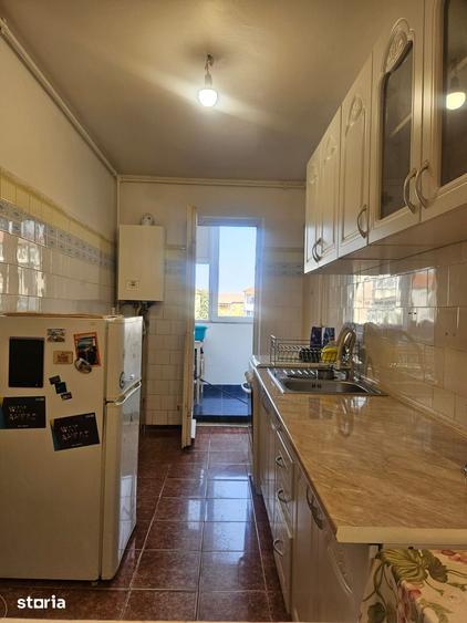 Ap.DECOMMANDAT 2 camere/ balcon Bdul Mihai Viteazu Et.3 - 8