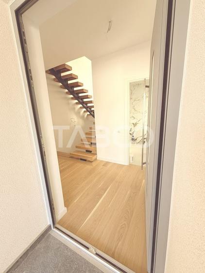 Duplex cu 4 camere cu Canalizare în Borhanci