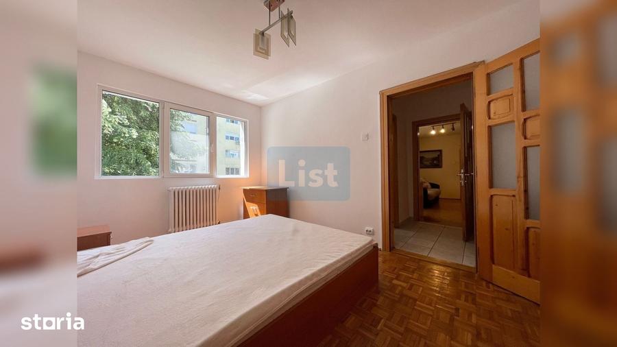 Apartament cu 3 camere semidecomandat în Micro III