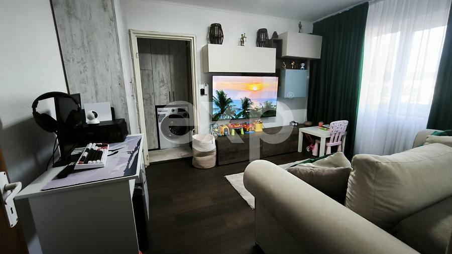 Apartament cu 2 camere semidecomandat, mobilat în Trivale