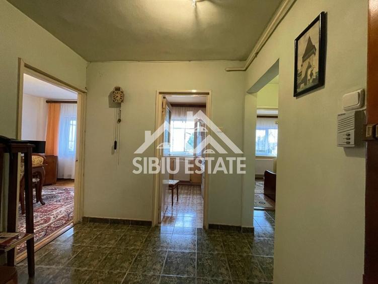 Apartament cu 2 camere decomandat, mobilat în Calea Dumbrăvii