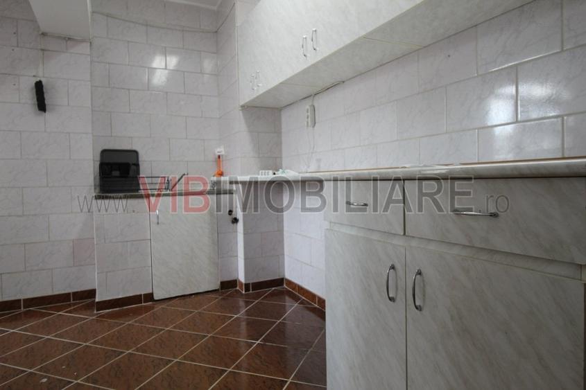 Apartament cu 3 camere decomandat în Decebal