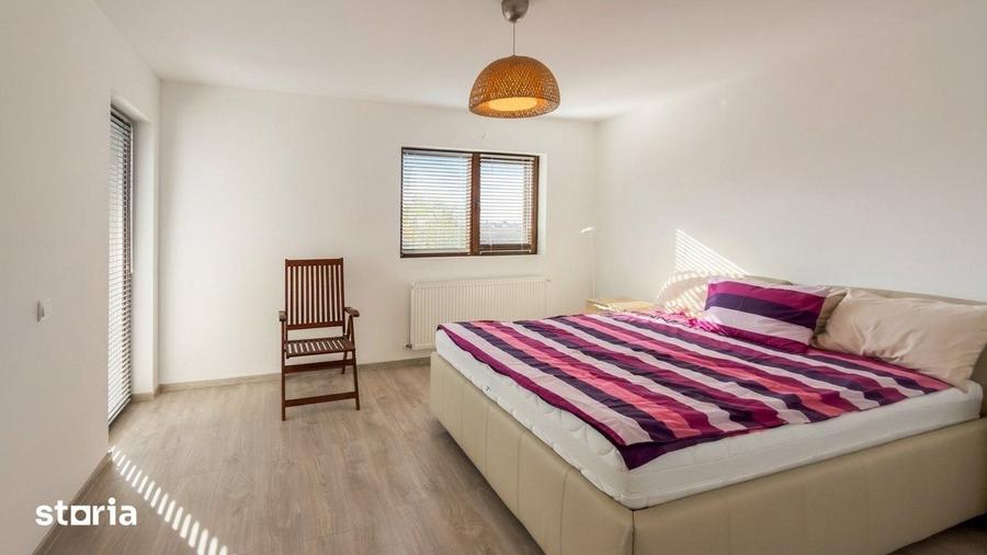 Casă cu 5 camere cu Teren 1876 Mp în Săbăreni