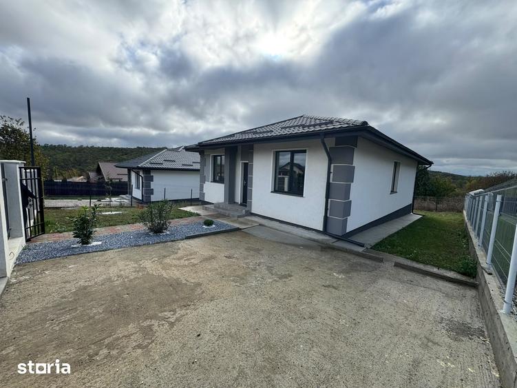 Casă cu 4 camere cu Teren 476 Mp în Cug