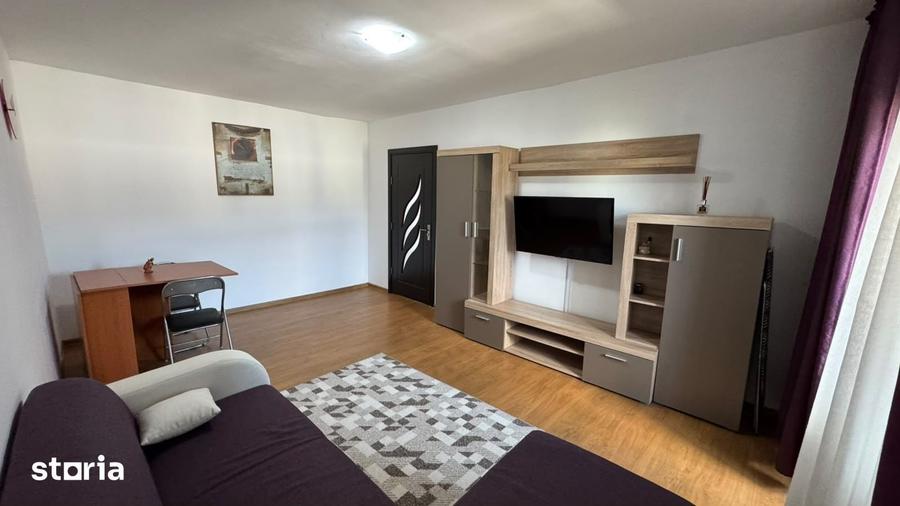 Apartament cu 2 camere decomandat în Energiei