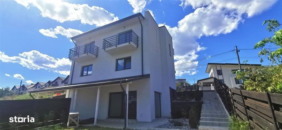 Casă cu 4 camere în Bucium