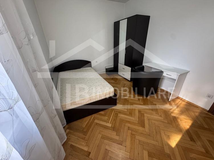 Apartament cu 4 camere decomandat în Semicentral