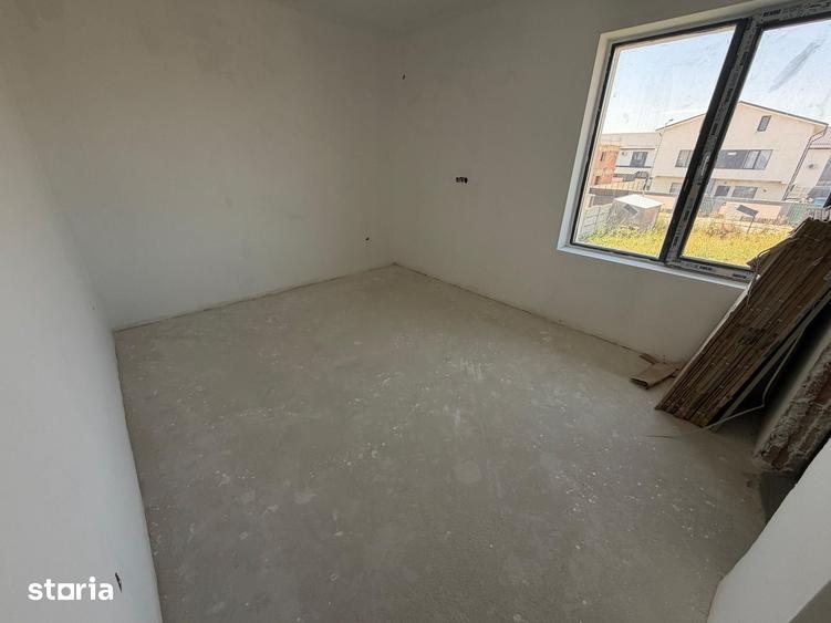 Casă cu 4 camere cu Teren 250 Mp în Cornetu