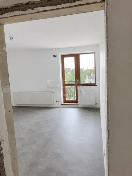 Apartament cu 4 camere decomandat în Ozana